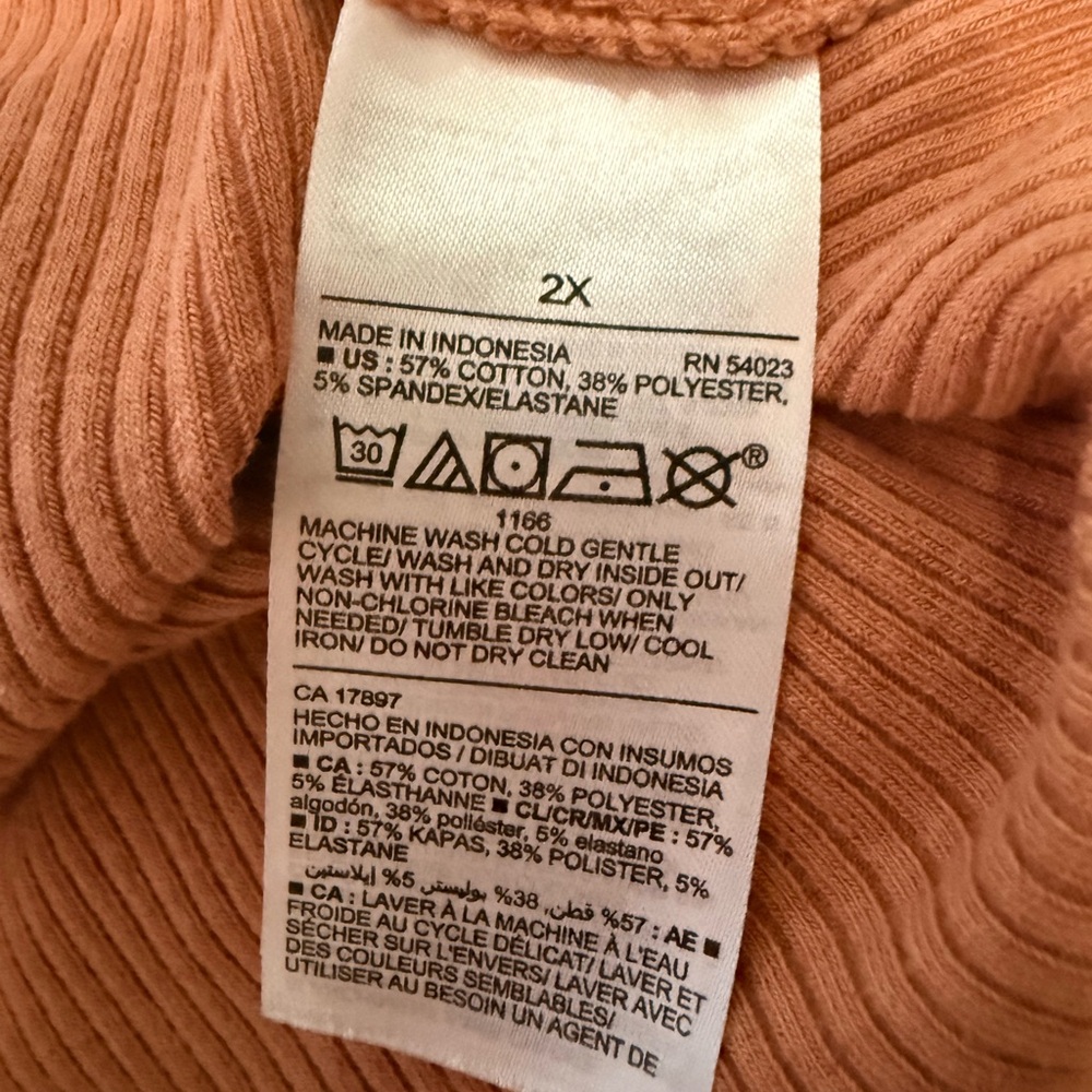 Rust Ribbed Turtleneck Sweater - Picture 3 of 3